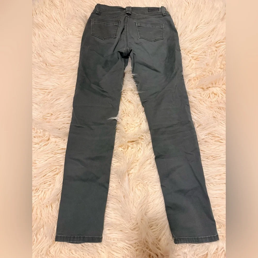 Sound style skinny pants size 4